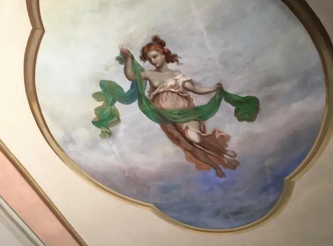 3 게스트하우스 *